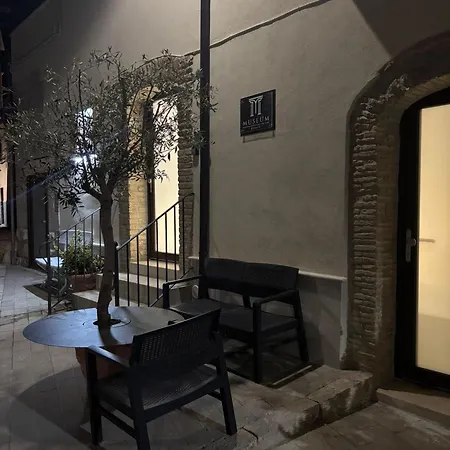 Borgo Museum Xiv * Melfi