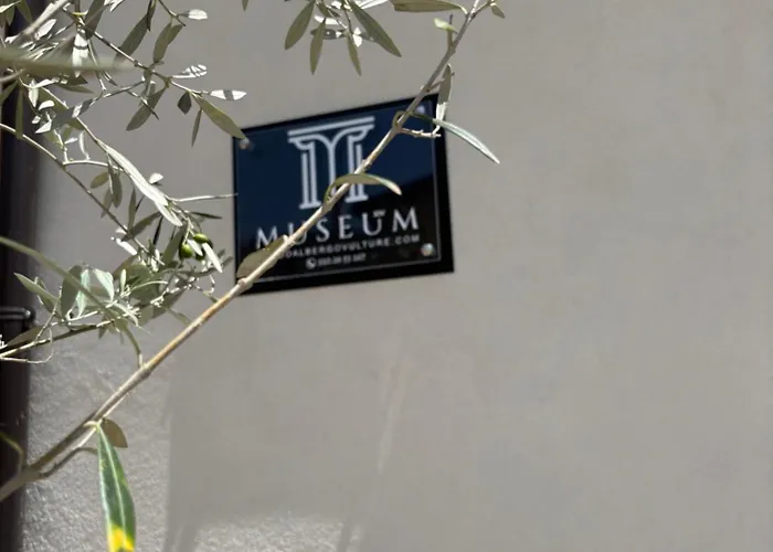 Borgo Museum Xiv * Melfi